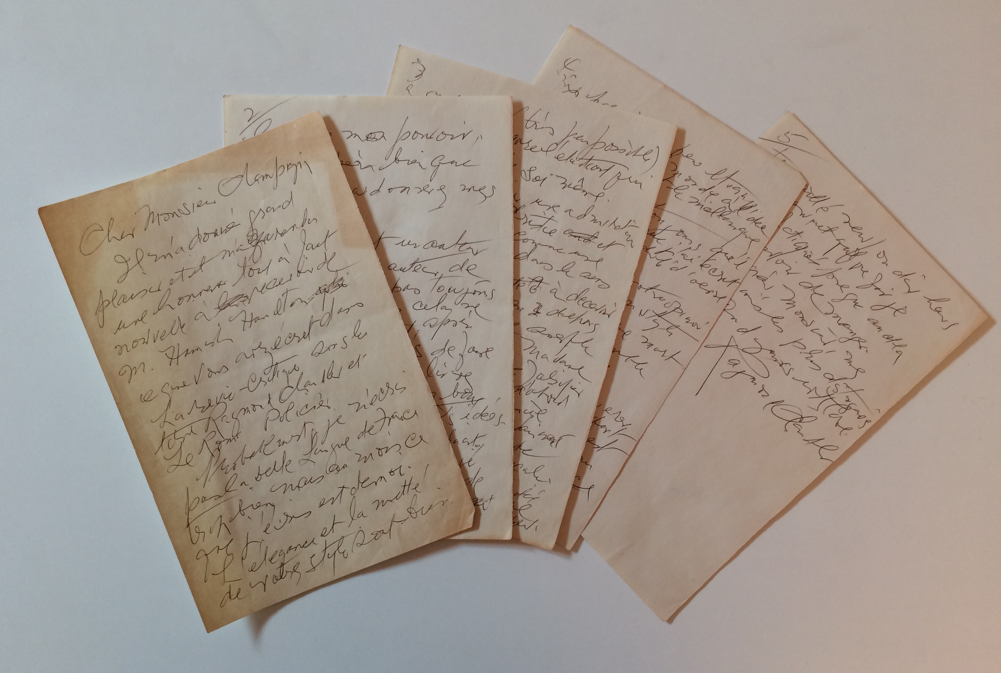 Raymond Chandler – A 5-Page Autograph letter mentioning Agatha Christie (twice) and in defence of The Long Goodbye, signed and written in French, together with a critical essay about Chandler by Robert Champigny - 1